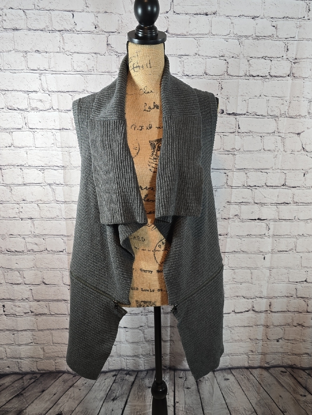 Calvin Klein Open Front Knit Sleeveless Cardigan in Charcoal Gray Size M